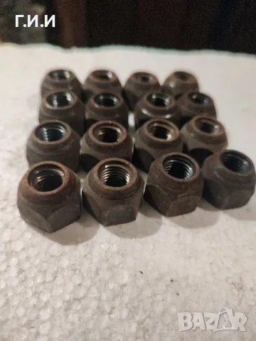 Гайки за Mazda 