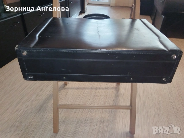 Винтидж бизнес куфарче с кодови ключалки PLANET – 46×33 см, снимка 2 - Антикварни и старинни предмети - 52919725