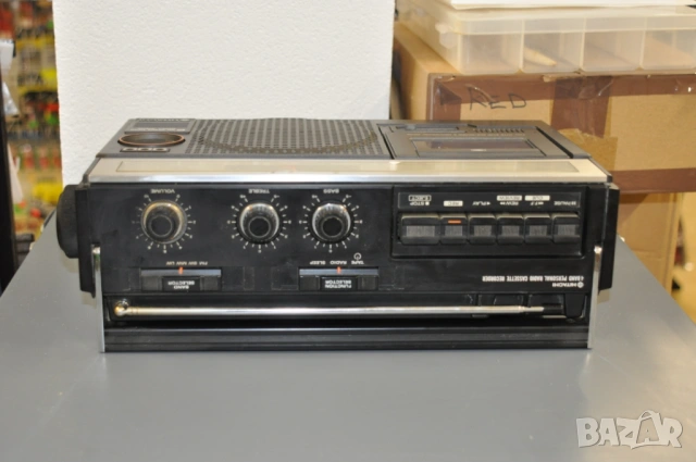 Радиокасетофон Hitachi TRK5320E, снимка 4 - Радиокасетофони, транзистори - 53511494