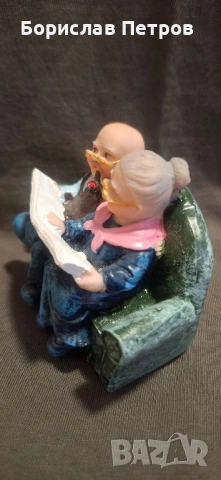 Изящна фигурка "Баба и дядо четат вестник", снимка 2 - Колекции - 52396178
