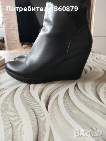 Продавам дамски боти, снимка 2 - Дамски боти - 53385586
