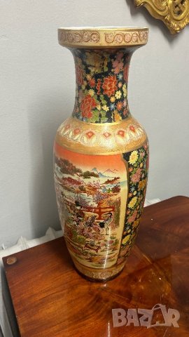 Голяма красива порцеланова ваза ръчно рисувана, снимка 5 - Декорация за дома - 43707339