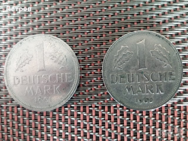 Продавам две монети Ф.Р.Г.-1 марка 1966-91 г.Западна Германия.Обявената цена е за двете.