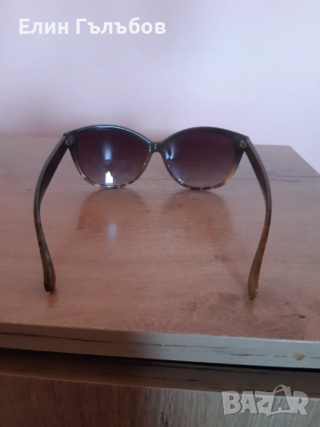Слънчеви очила (дамски)- два броя, снимка 10 - Слънчеви и диоптрични очила - 51756937