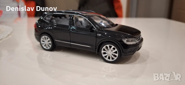 VW Tiguan 1:32 с отваряеми врати, капак, светещи фарове и стопове, снимка 6 - Коли, камиони, мотори, писти - 51210502