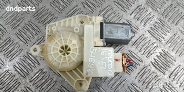 Моторче стъклоповдигач Seat Toledo 1.6TDI 2016г.(предно ляво)	