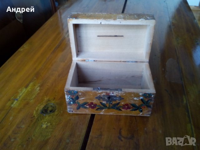 Стара дървена касичка #2, снимка 3 - Антикварни и старинни предмети - 27400234
