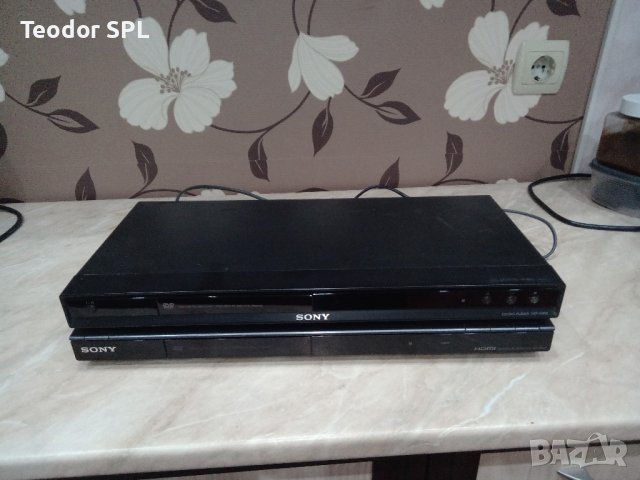 DVD player sony , снимка 2 - Плейъри, домашно кино, прожектори - 43062069