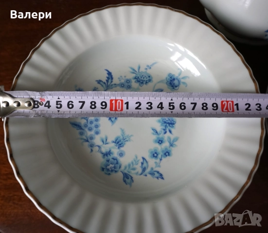 Сервиз за хранене-порцелан със златен кант, български-26 части, снимка 8 - Сервизи - 52910608