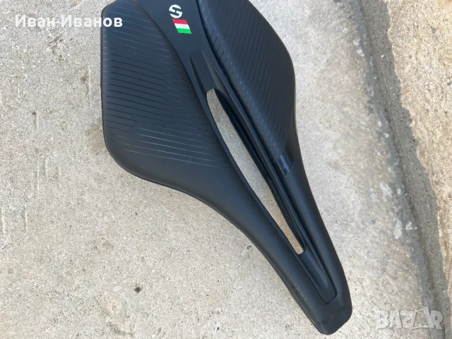 Карбонова седалка TOSEEK