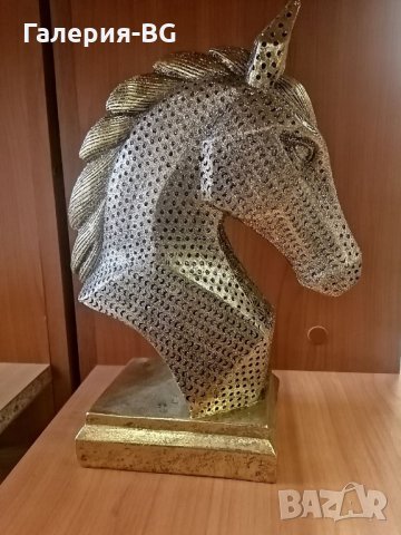 Декоративна глава на кон