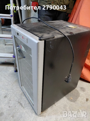 хладилна витрина за вино, снимка 2 - Хладилници - 52685134