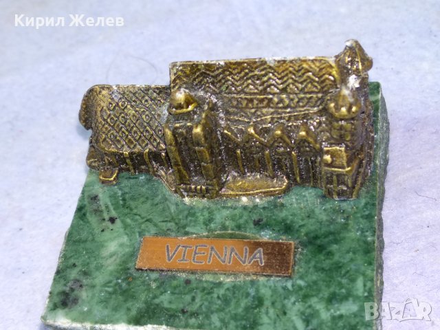 VIENNA СРЕДНОВЕКОВЕН ЗАМЪК Стар РЯДЪК МЕТАЛЕН СУВЕНИР ПОСТАМЕНТ от ЗЕЛЕН МРАМОР Виена АВСТРИЯ 41269, снимка 12 - Декорация за дома - 43952517