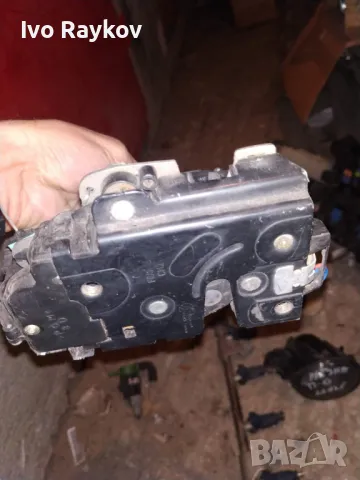 Брава , заключалка за VW , Skoda , снимка 2 - Части - 47342620