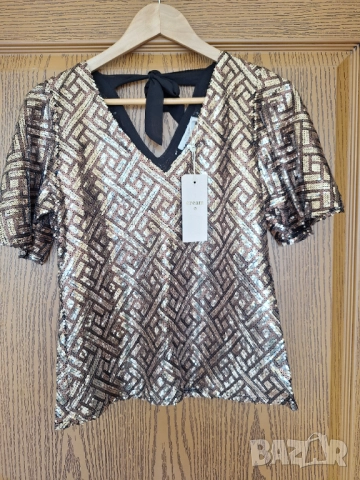 Нов топ с пайети , снимка 3 - Корсети, бюстиета, топове - 51836912