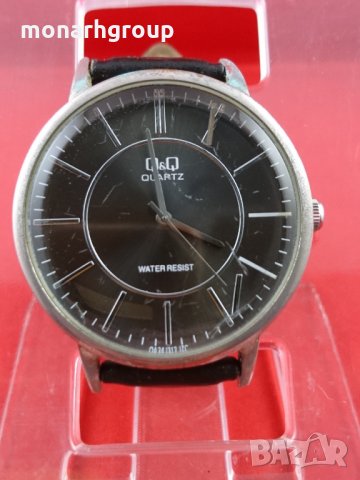 Часовник Q&Q /Надраскано стъкло/