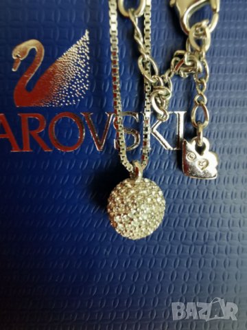 Оригинално ново Колие Уникален блясък марка Swarovski, снимка 2 - Колиета, медальони, синджири - 34827675