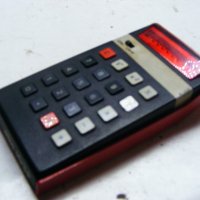 Супер ретро находка - калкулатор ЕЛКА 103Р червена, снимка 14 - Антикварни и старинни предмети - 33311424