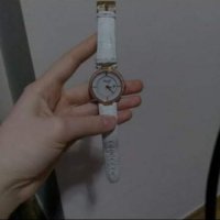 Уникален дизайнерски елегантен стилен и марков часовник, снимка 2 - Дамски - 32362353