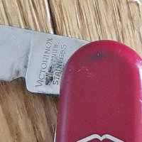 Швейцарско ножче VICTORINOX , снимка 4 - Ножове - 44127485