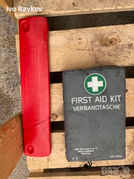 Volvo, аптечка и триъгалник , снимка 1