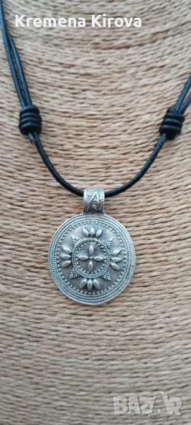 Дамски колиета с естествена кожа. Бижута Луди гъби., снимка 1