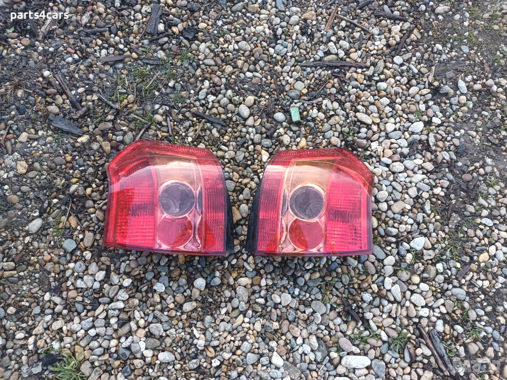 ляв и десен стоп за тойота корола хечбек Е12 фейслифт TOYOTA COROLLA, снимка 1