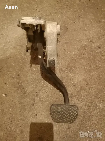 Bmw e87 спирачен педал, снимка 1