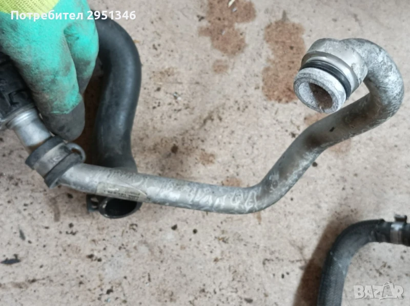 + водна тръба audi s5 f5 06M121075L, снимка 1