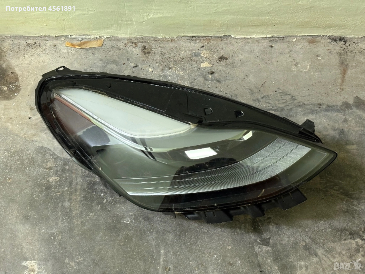 Десен фар за Tesla Model 3  , снимка 1