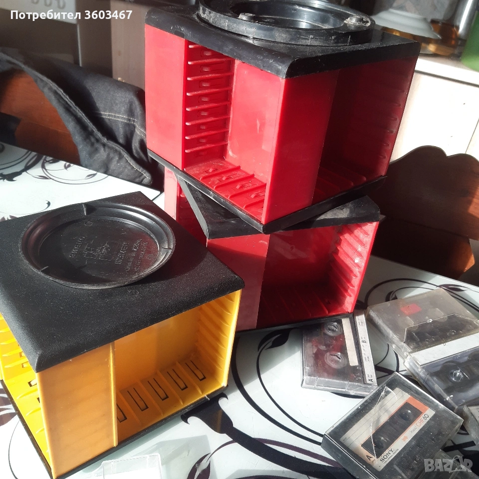 лот касети със касетодържачи, снимка 1