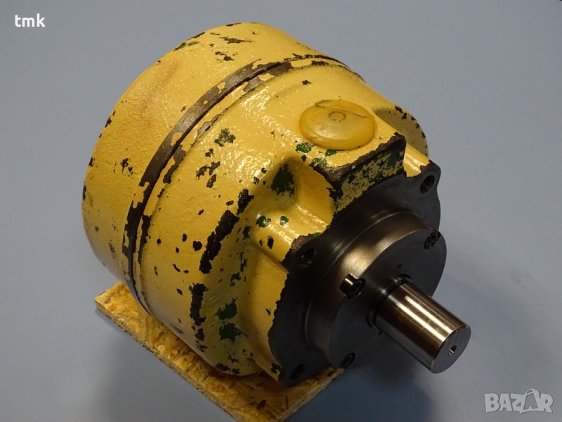 Хидравлична помпа пластинчата Г12-25АМ 6.3МПА, снимка 1