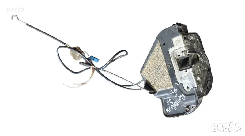 Задна Дясна Брава - Ключалка Мерцедес CLS W219, снимка 1