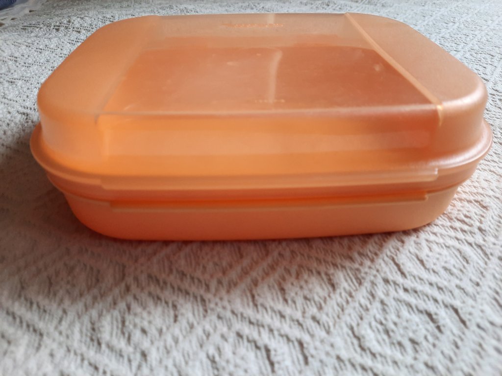 Кутия за съхранение Tupperware Бонбонета в Кутии за храна в в.з. Ромча -  ID38345111 — Bazar.bg