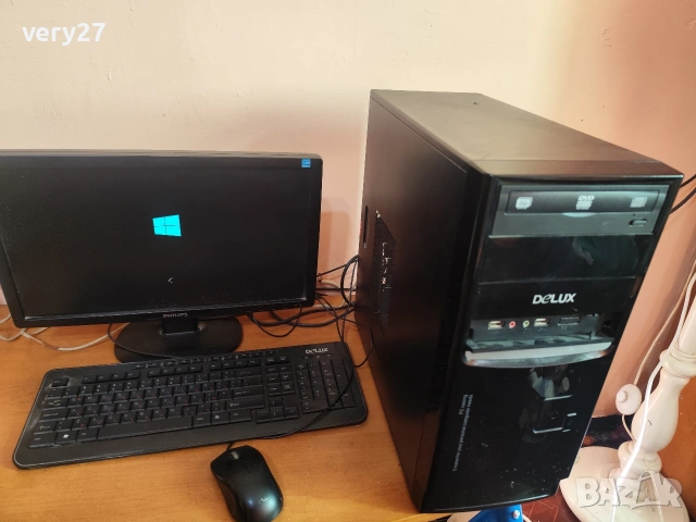 компютър Delux монитор Philips и периферия