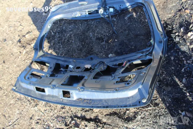 Заден капак Мазда 6 комби Mazda 6 2002 1 sw, снимка 8 - Части - 48521772