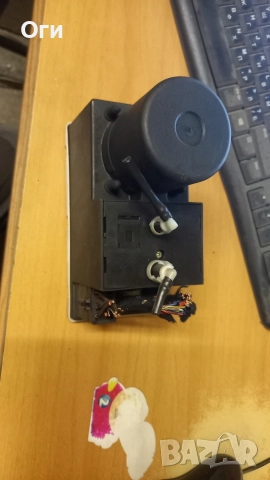 Вакуум помпа централно заключване за Ауди А3 и А4 8D0 862 257 С