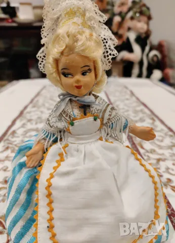 Кукла в национална носия , снимка 1