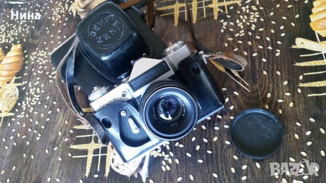 съветски" фотоапарат  ретро ZENIT-Е с вграден светломер НЕРАЗЛИЧИМ ОТ НОВ, снимка 2 - Фотоапарати - 28638600
