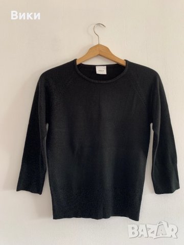 Дамска черна блуза , снимка 2 - Блузи с дълъг ръкав и пуловери - 27089400