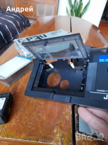 Видеокасета адаптер JVC, снимка 4 - Други ценни предмети - 48238967