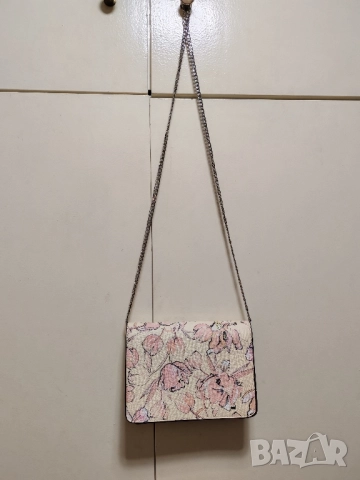 Дамска чантичка MANGO. , снимка 2 - Чанти - 51956354