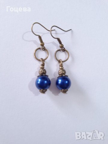 Новите ни елегантни обици с мастилено сини перли Сваровски и бронзови орнаменти , снимка 1 - Обеци - 40853825