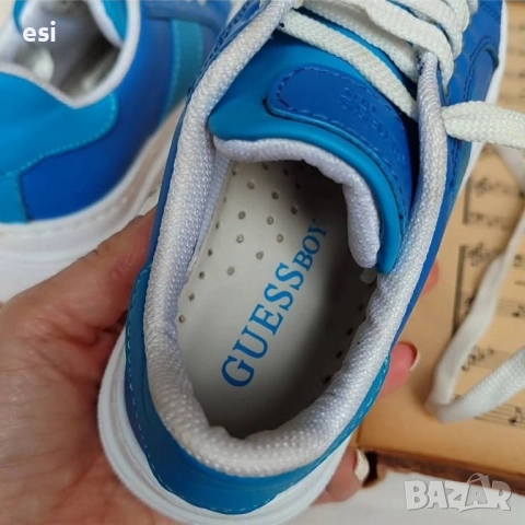 GUESS Детски маратонки, снимка 4 - Детски маратонки - 51601177