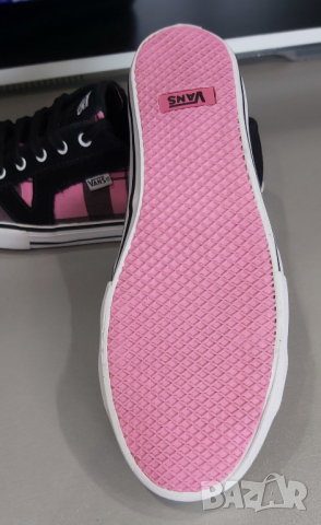 VANS 38.5 номер оригинални , снимка 4 - Кецове - 36558912