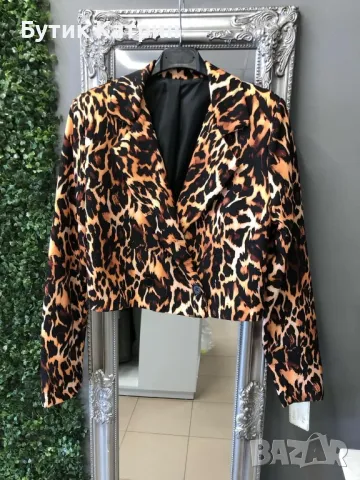 Късо дамско сако, снимка 1