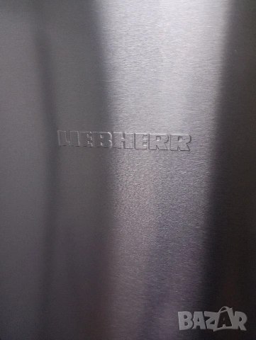 Иноксов комбиниран хладилник с фризер Liebherr с 2 години гаранция!, снимка 3 - Хладилници - 53183616