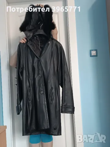 Кожено дамско яке с качулка