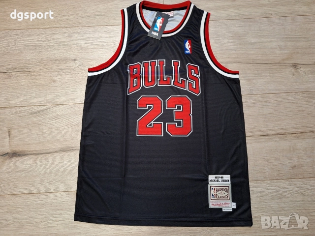 Баскетболен потник на Майкъл Джордан #Чикаго Булс #23# Mitchell&Ness!
