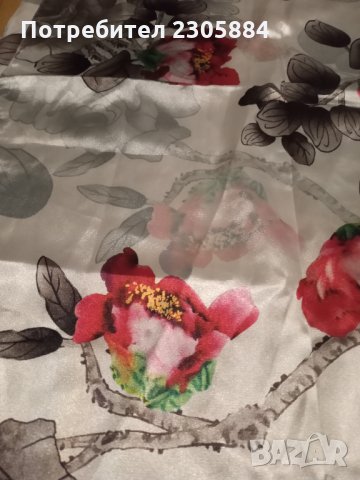 Копринен шал с флорални мотиви